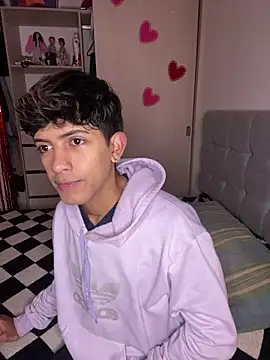 teobowny  online show from 02-05-25, 01:54