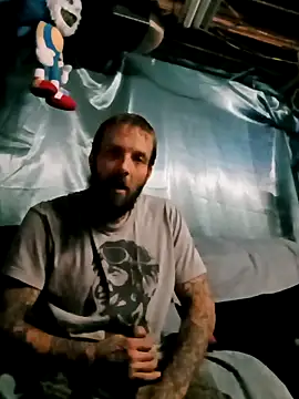 Snapshot of Whipit323 chatting on 12-20-25, 12:40 Whipit323 online show from 12-20-25, 12:40