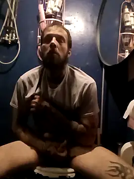 Snapshot of Whipit323 chatting on 03-06-26, 06:32 Whipit323 online show from 03-06-26, 06:32