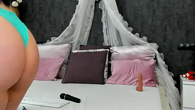 miss sophieX online show from 03-05-25, 04:34