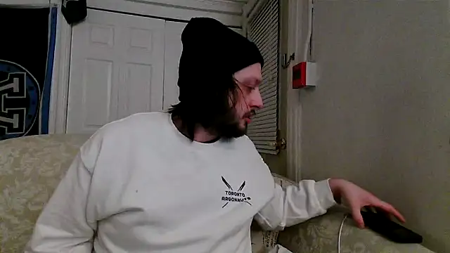 Snapshot of Marksoyer chatting on 02-17-25, 08:09 Marksoyer online show from 02-17-25, 08:09