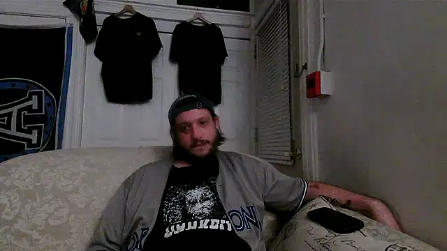 Snapshot of Marksoyer chatting on 10-02-25, 06:42 Marksoyer online show from 10-02-25, 06:42