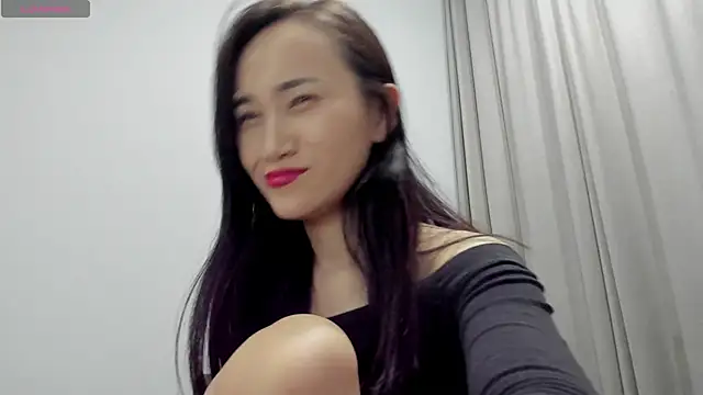 Snapshot of aenie chatting on 01-01-25, 01:26 aenie online show from 01-01-25, 01:26