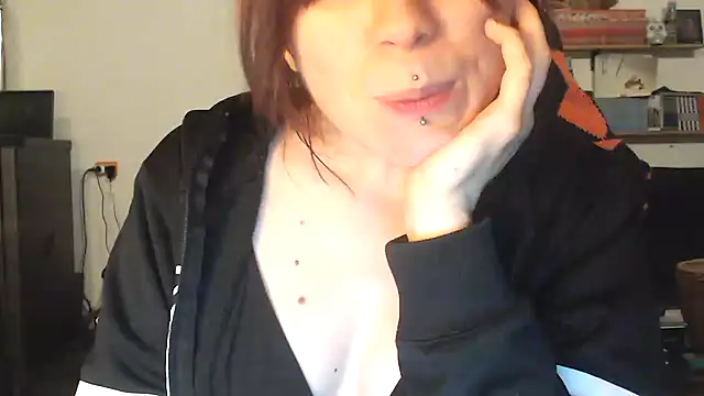 complicata mente online show from 12-28-24, 09:19