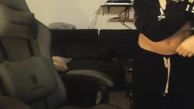 complicata mente online show from 01-31-25, 08:54