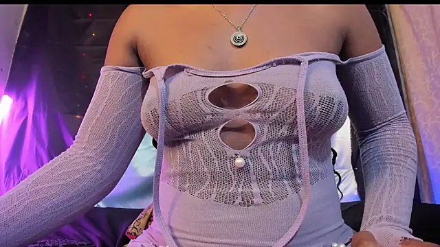 Snapshot of DeisyHarper chatting on 03-13-25, 03:06 DeisyHarper online show from 03-13-25, 03:06