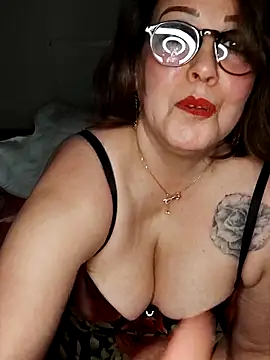 Snapshot of dame_a_punir_77 chatting on 02-21-25, 08:38 dame a punir 77 online show from 02-21-25, 08:38