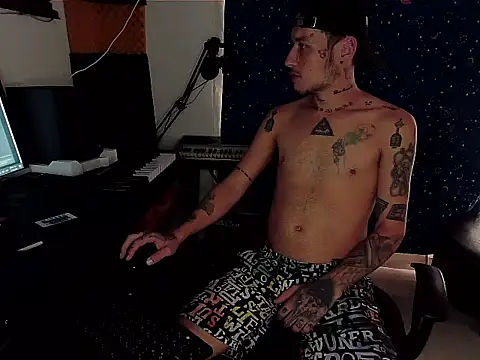 patrik tattoo  online show from 12-05-24, 01:06