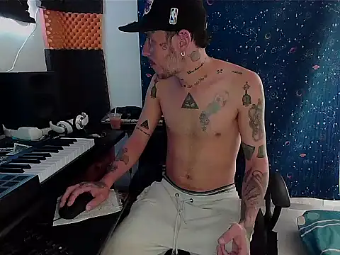 patrik tattoo  online show from 01-18-25, 03:38