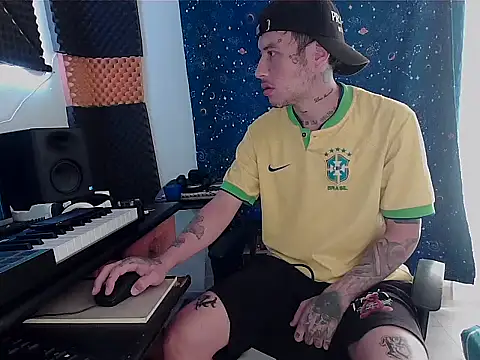 patrik tattoo  online show from 02-09-25, 06:26