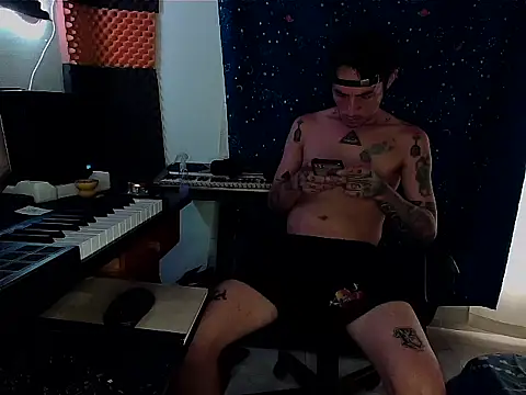 patrik tattoo  online show from 03-05-25, 12:22