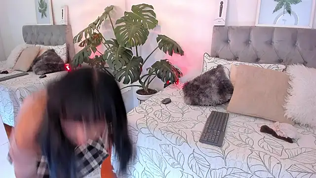 Kitty Pam online show from 11-18-25, 09:08