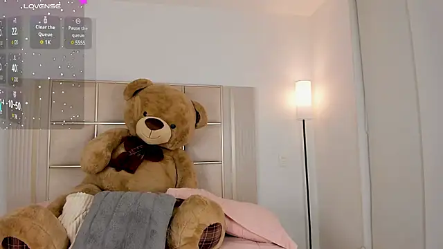 Snapshot of saraamiller_ chatting on 01-13-25, 07:32 saraamiller online show from 01-13-25, 07:32