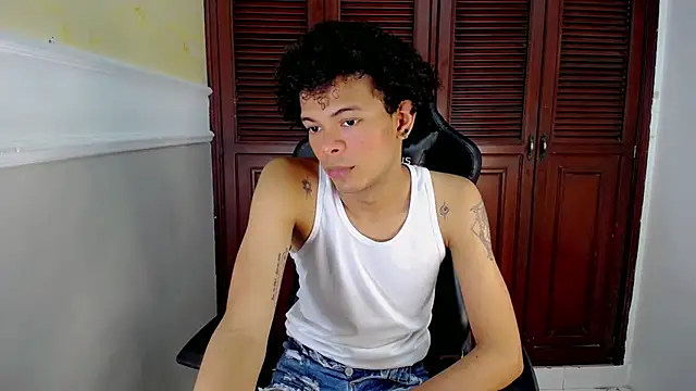 Snapshot of rose_Skinny_ chatting on 09-28-25, 10:26 rose Skinny  online show from 09-28-25, 10:26