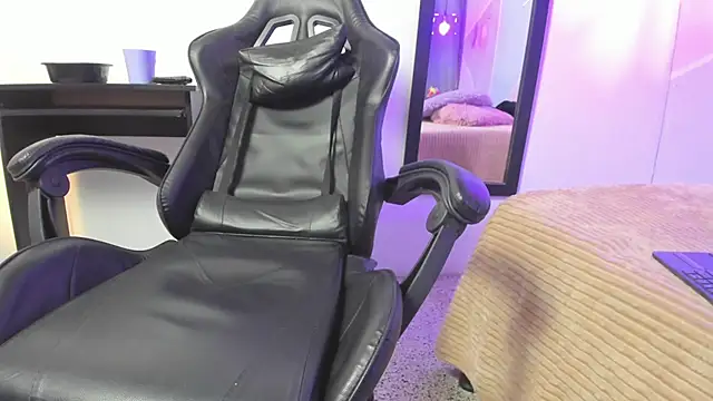 Snapshot of hares_mds chatting on 01-25-25, 04:35 hares mds online show from 01-25-25, 04:35