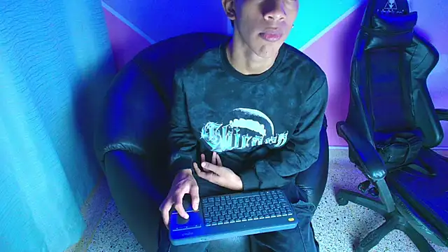 Snapshot of hares_mds chatting on 12-02-25, 03:40 hares mds online show from 12-02-25, 03:40