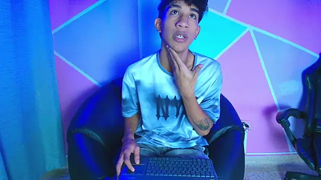 Snapshot of hares_mds chatting on 12-05-25, 01:42 hares mds online show from 12-05-25, 01:42