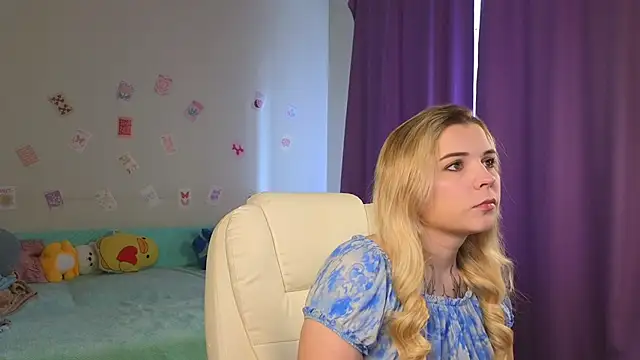 Snapshot of Kate_Legend chatting on 05-28-26, 03:59 Kate Legend online show from 05-28-26, 03:59
