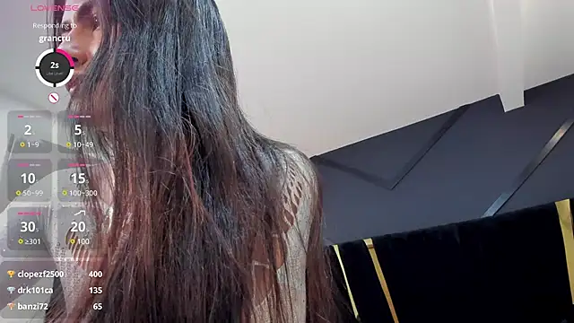 Snapshot of emilie_xx_ chatting on 03-21-25, 11:23 emilie xx online show from 03-21-25, 11:23