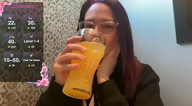 Snapshot of MelodyRoseUk chatting on 01-02-25, 10:48 MelodyRoseUk online show from 01-02-25, 10:48