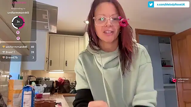 Snapshot of MelodyRoseUk chatting on 12-17-25, 11:27 MelodyRoseUk online show from 12-17-25, 11:27