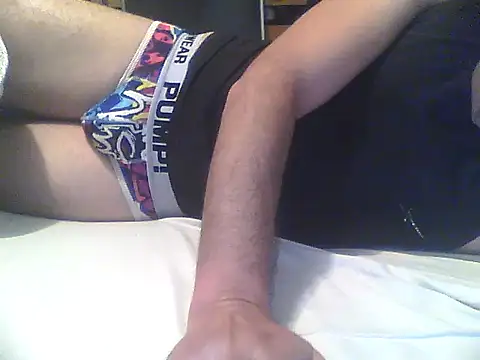 Snapshot of frank32love chatting on 01-06-25, 03:31 frank32love online show from 01-06-25, 03:31