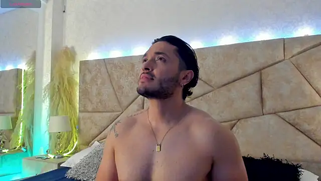 JossAckland online show from 04-14-26, 08:04