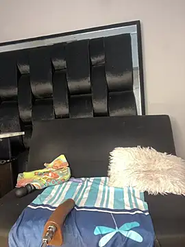 Snapshot of chiquimaturesexy chatting on 03-14-25, 09:21 chiquimaturesexy online show from 03-14-25, 09:21