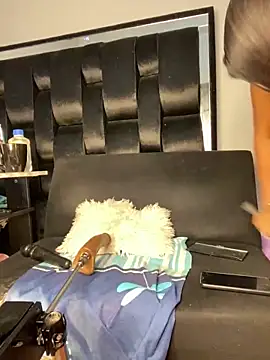 Snapshot of chiquimaturesexy chatting on 03-15-25, 02:12 chiquimaturesexy online show from 03-15-25, 02:12