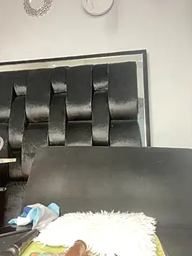 Snapshot of chiquimaturesexy chatting on 03-17-25, 02:01 chiquimaturesexy online show from 03-17-25, 02:01