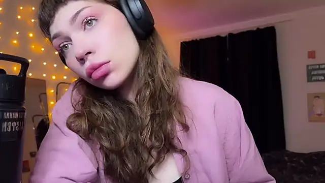 Snapshot of PaulaPratt chatting on 12-02-24, 05:59 PaulaPratt online show from 12-02-24, 05:59