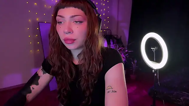 Snapshot of PaulaPratt chatting on 12-02-24, 05:48 PaulaPratt online show from 12-02-24, 05:48