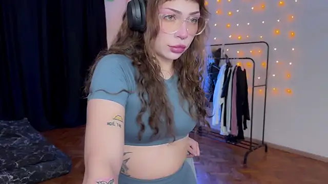 Snapshot of PaulaPratt chatting on 12-08-24, 03:02 PaulaPratt online show from 12-08-24, 03:02