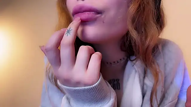 Snapshot of PaulaPratt chatting on 01-15-25, 06:22 PaulaPratt online show from 01-15-25, 06:22