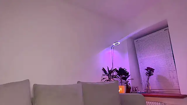 Snapshot of PaulaPratt chatting on 11-20-25, 05:51 PaulaPratt online show from 11-20-25, 05:51