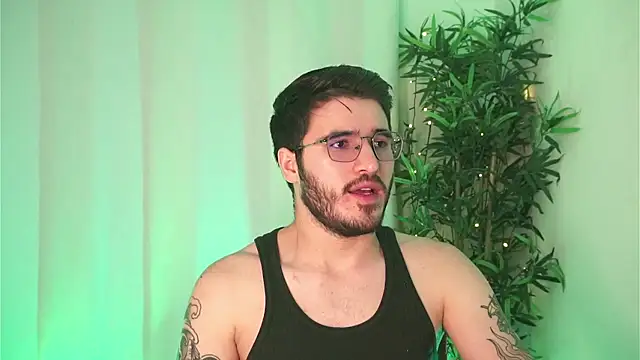 Tony Wylie online show from 04-25-26, 02:58