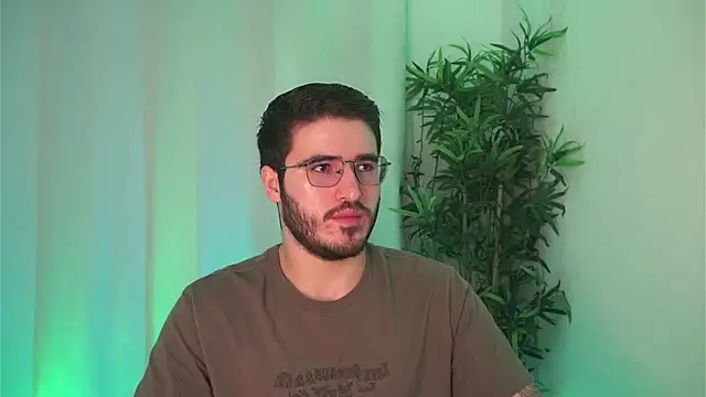 Tony Wylie online show from 04-25-26, 01:41