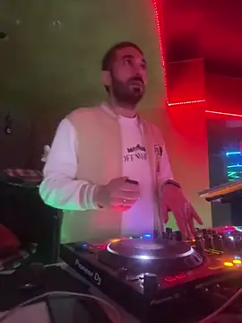 Snapshot of djtimka chatting on 02-25-26, 07:34 djtimka online show from 02-25-26, 07:34