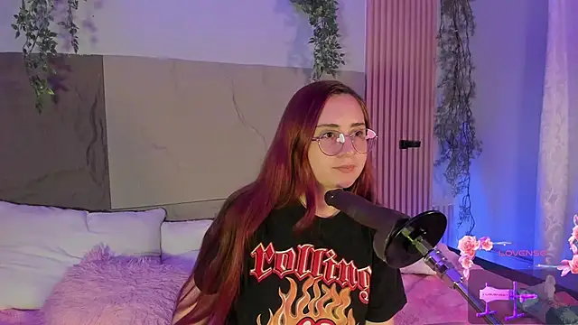 centaurigirl online show from 02-22-26, 05:30