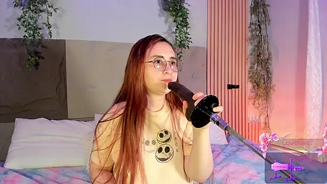 centaurigirl online show from 03-28-26, 04:45