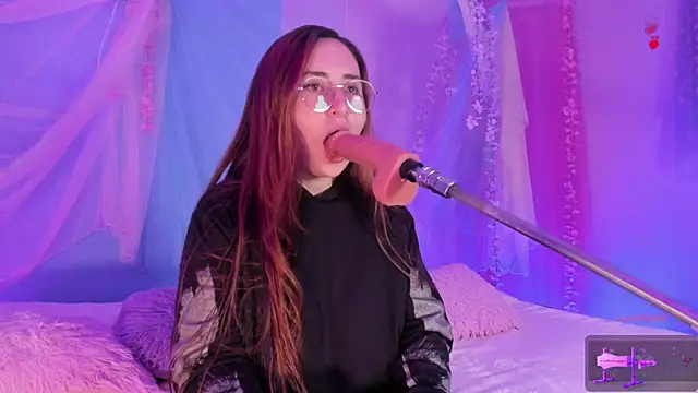 centaurigirl online show from 04-29-26, 04:05