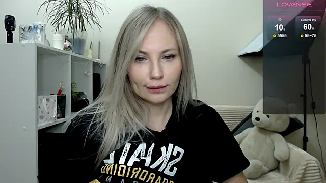 Sunny bunny6 online show from 11-30-25, 03:43