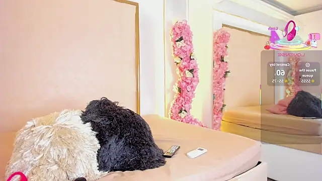 Roxxana-queen online show from 10-13-25, 04:29