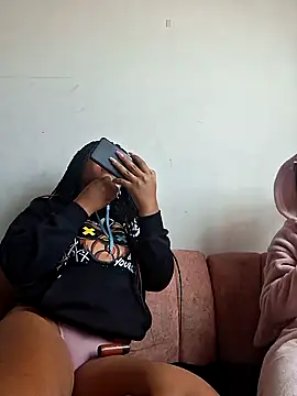 Snapshot of DANIELA_MICHEL chatting on 12-19-24, 02:02 DANIELA MICHEL online show from 12-19-24, 02:02