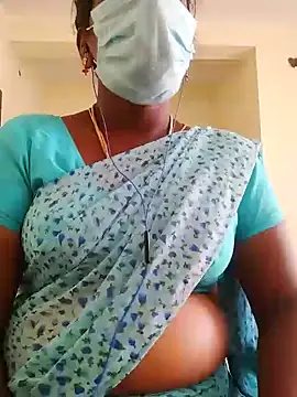 Snapshot of Preethytamilsexy chatting on 05-10-26, 03:44 Preethytamilsexy online show from 05-10-26, 03:44