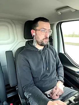 Snapshot of _Haptic_ chatting on 12-02-24, 10:18 Haptic online show from 12-02-24, 10:18