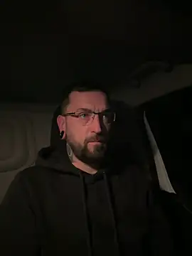 Snapshot of _Haptic_ chatting on 03-21-25, 01:34 Haptic online show from 03-21-25, 01:34