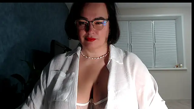 Nora Star online show from 01-08-26, 04:09