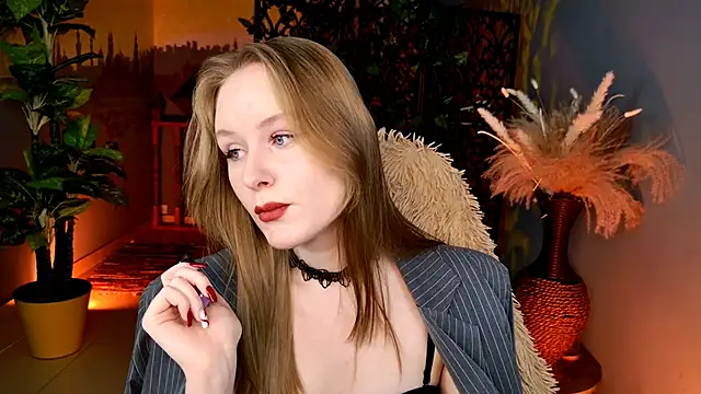 Snapshot of VivienLeeigh chatting on 04-29-26, 05:11 VivienLeeigh online show from 04-29-26, 05:11