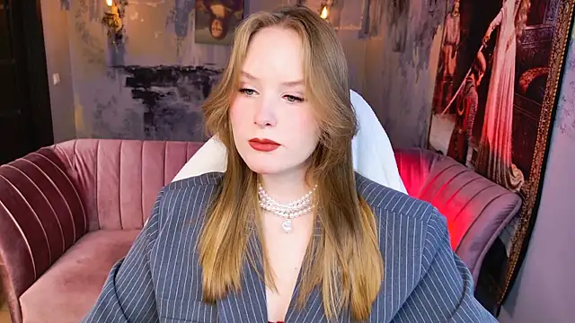 Snapshot of VivienLeeigh chatting on 05-04-26, 05:25 VivienLeeigh online show from 05-04-26, 05:25